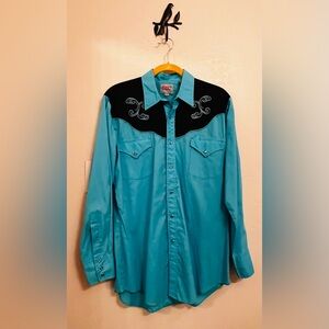 Vintage Ely Diamond western shirt with pearl snaps and embroidery - size M.